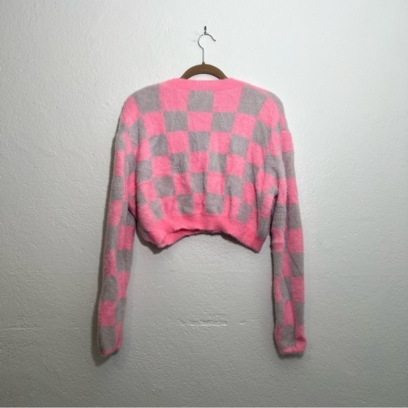 Adika Sweaters Adika Checkered fuzzy Crop Sweater - Picture 3 of 5